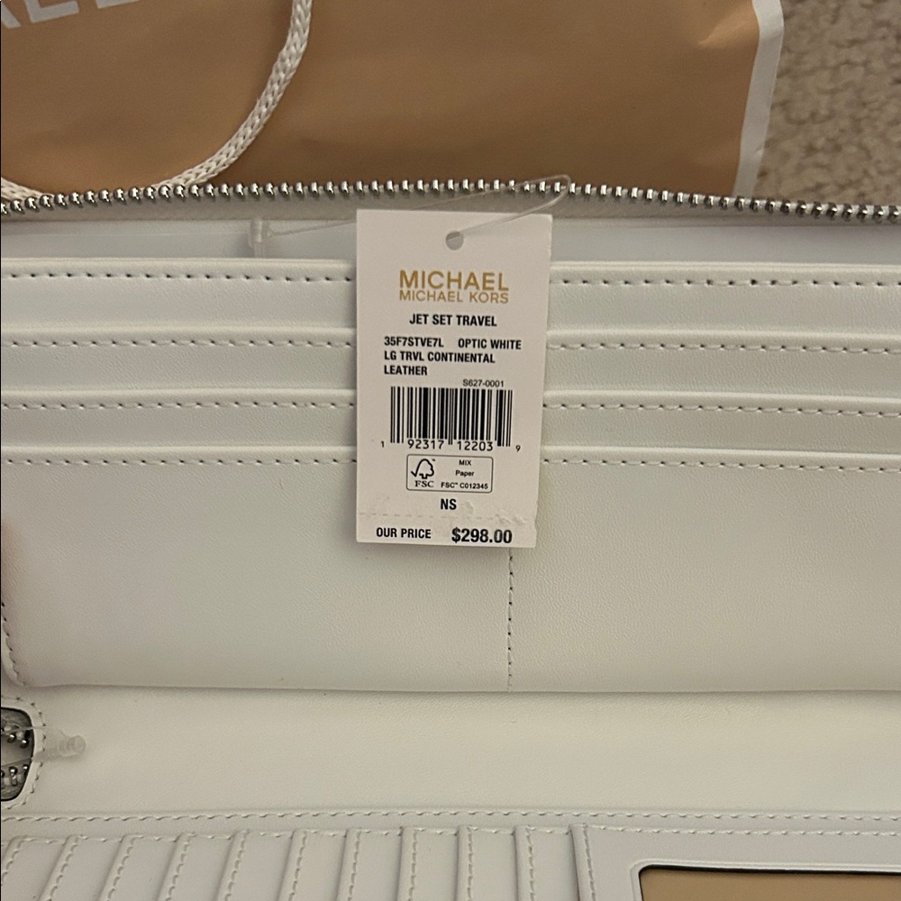 Michael Kors Jet Set Travel Large Travel Continental Wallet - Picture 3 of 6